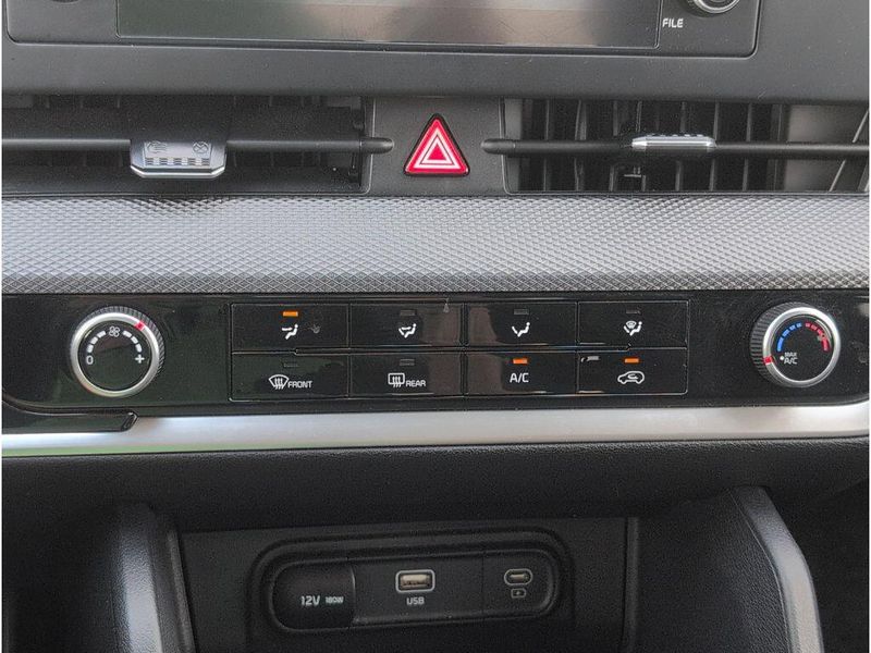 Used 2024 Kia Sportage LXImage 16