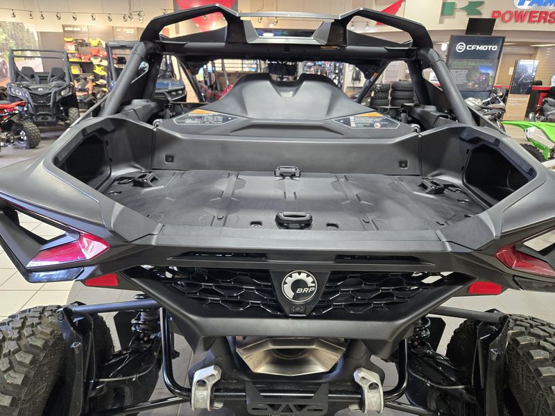 NEW 2026 CAN-AM MAVERICK R X RS 999T DCT Image 12