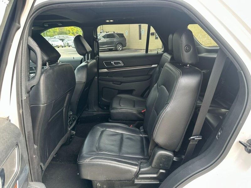 2019 Ford Explorer Limited photo 13