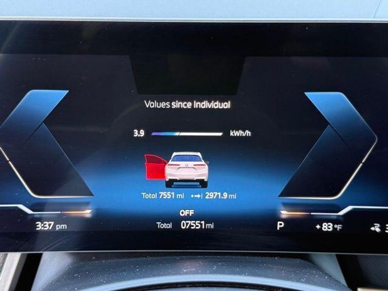 Used 2026 BMW iX xDrive60Image 27