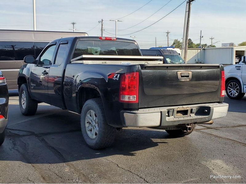 2011 Gmc Sierra 1500 SLE photo 4