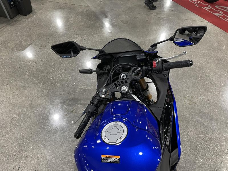 2025 Yamaha YZF-R3 ABS Image 12