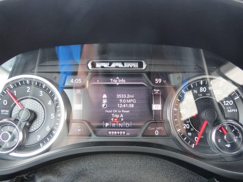 Used 2021 RAM 1500 Big Horn 4x4 4dr Crew Cab 5.6 ft. SB PickupImage 14