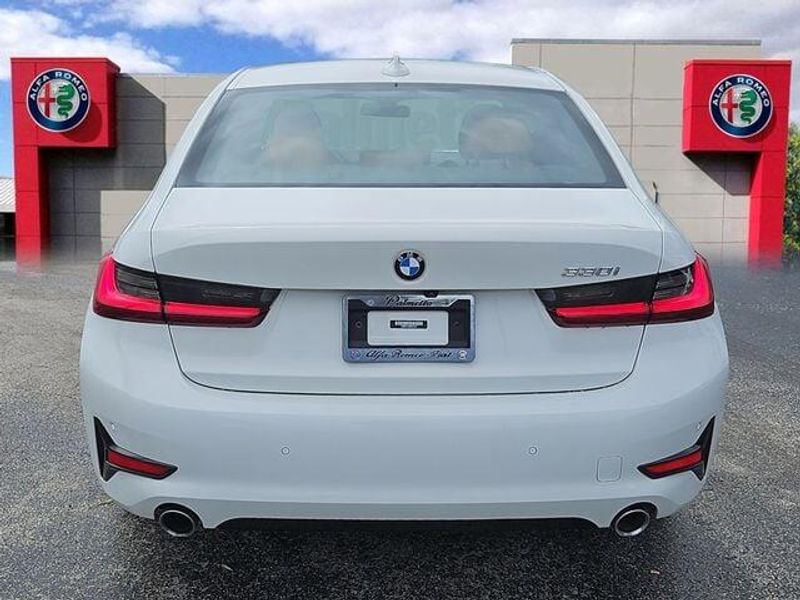 2022 Bmw 330i photo 6