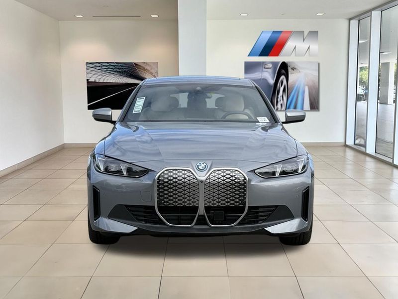 2025 BMW i4 eDrive40Image 3