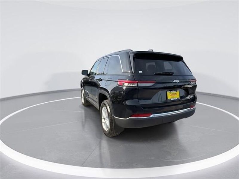 New 2025 Jeep Grand Cherokee Laredo X 4x2Image 7