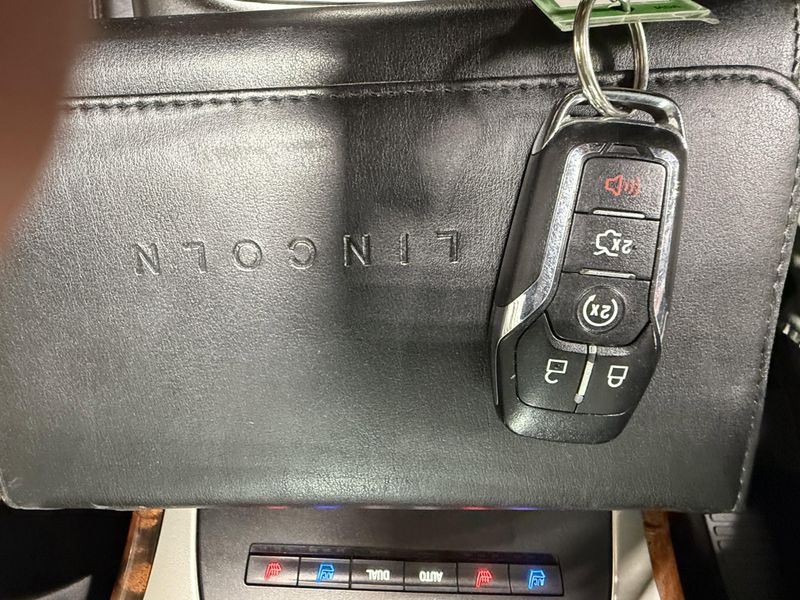 Used 2016 Lincoln MKX ReserveImage 28