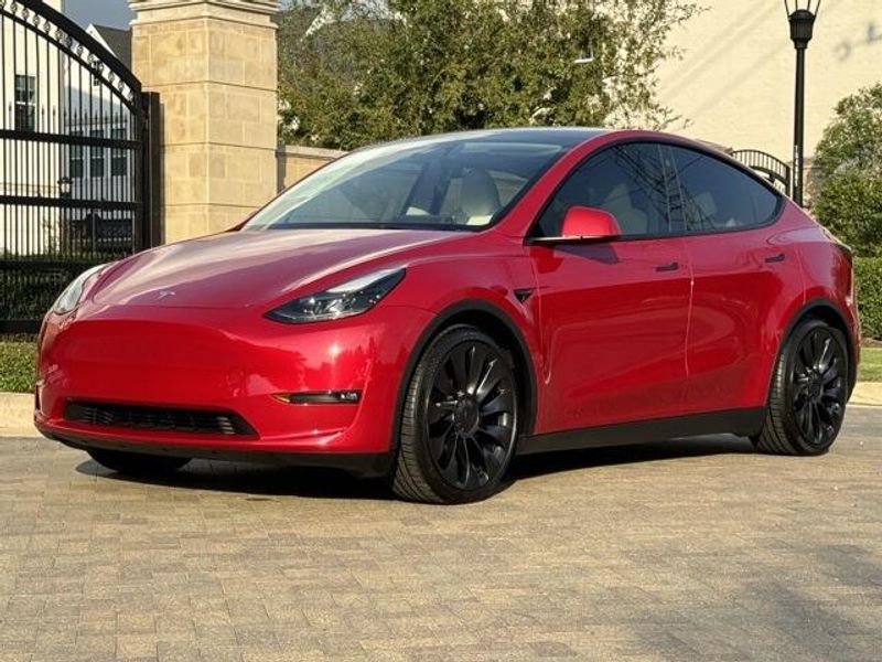 2023 Tesla Model Y PerformanceImage 8