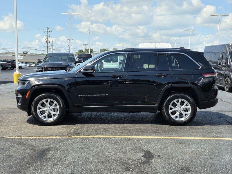 Used 2023 Jeep Grand Cherokee Limited