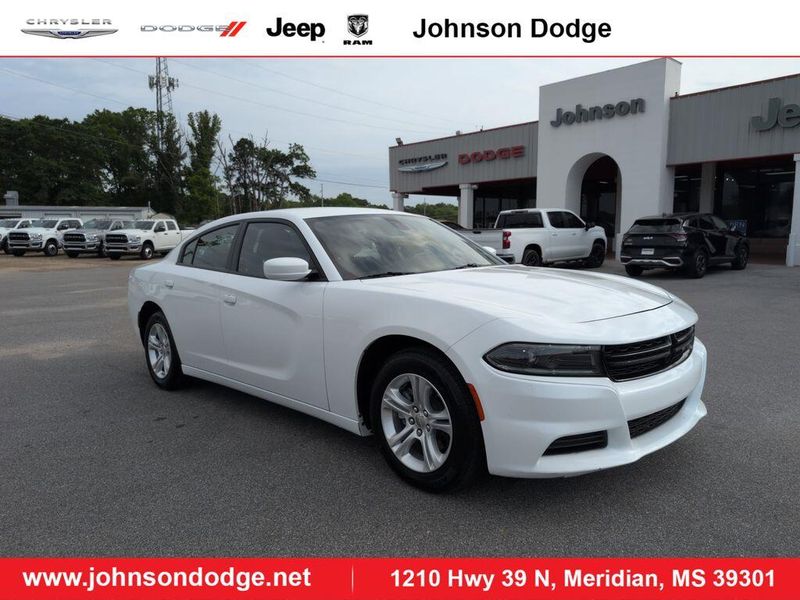 2022 Dodge Charger SXTImage 1