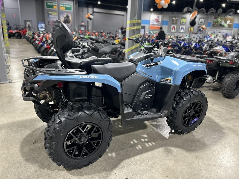 New 2026 Can-Am OUTLANDER MAX XT 700 Image 3