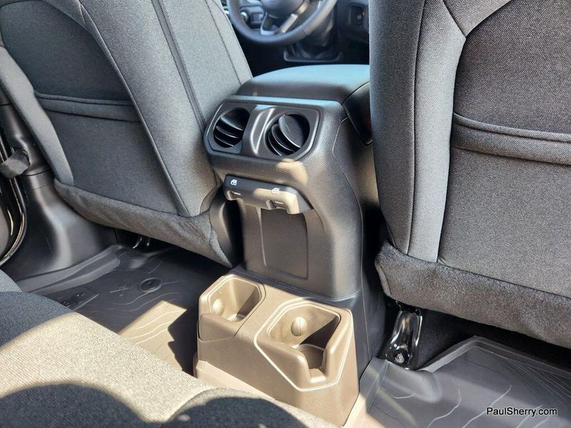 2025 Jeep Gladiator Willys photo 30
