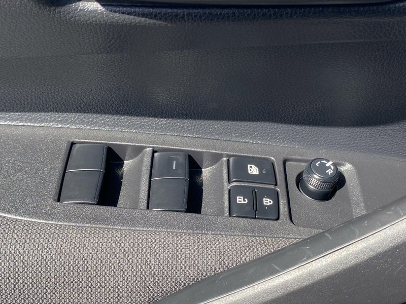 2024 Toyota Corolla LEImage 29