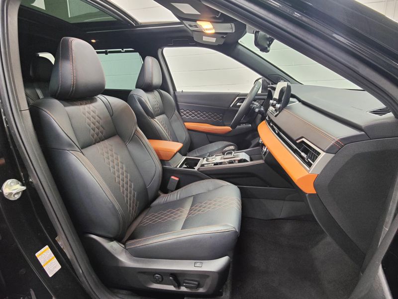 Used 2023 Mitsubishi Outlander PHEV SEL AWD 40th Anniv w/Sunroof/NavImage 6