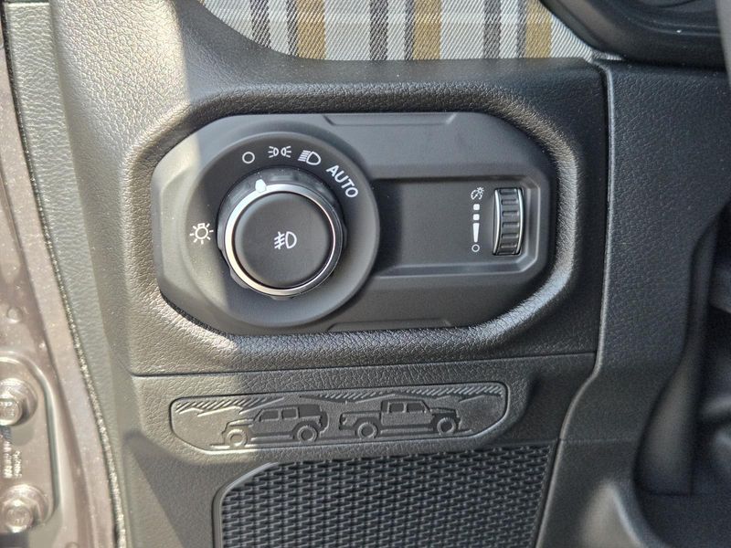 New 2026 Jeep Wrangler 4-door 85th Anniversary Edition