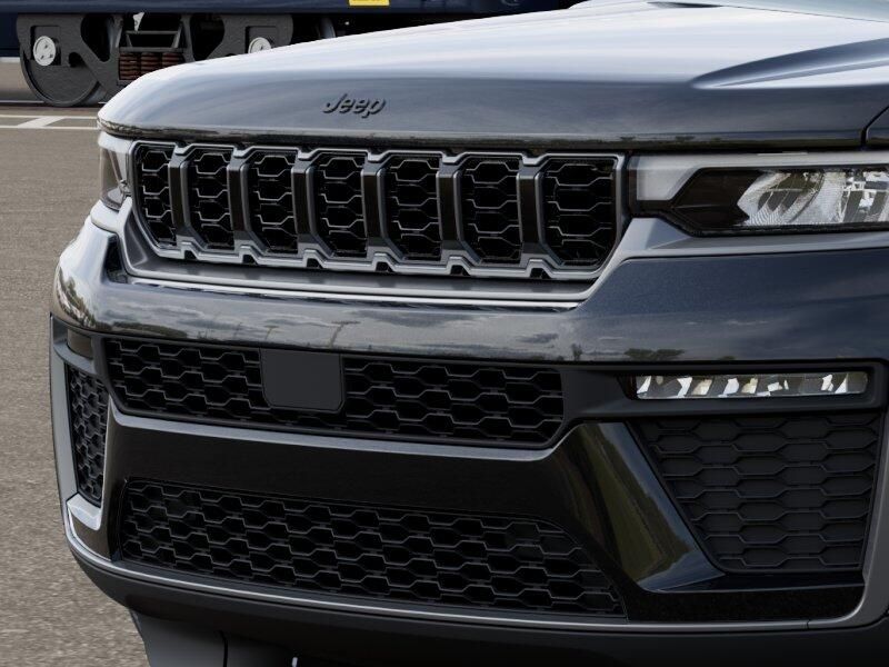 New 2026 Jeep Grand Cherokee Limited 4x4Image 11