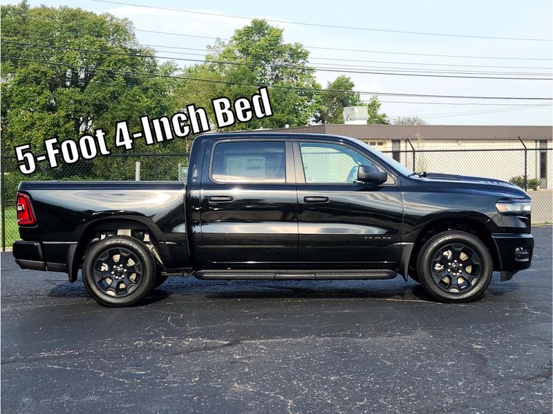 New 2026 RAM 1500 Express Crew Cab 4x4 5'7' Box