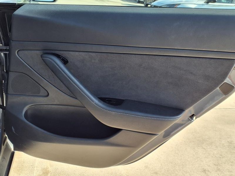 2020 Tesla Model 3 Standard Range PlusImage 10
