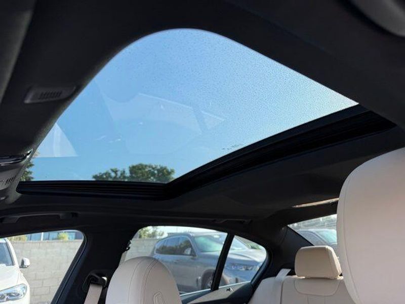 Used 2023 BMW 5 Series 530e iPerformanceImage 22