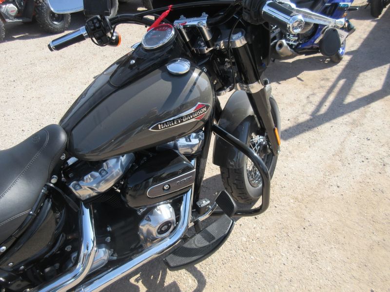 USED 2019 HARLEY SOFTAIL SLIM Image 12