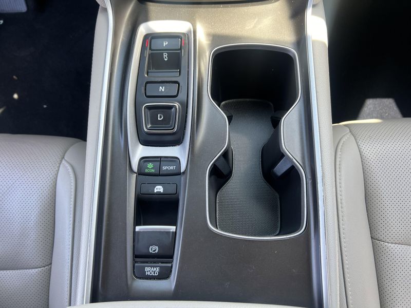 2019 Honda Accord Hybrid TouringImage 14