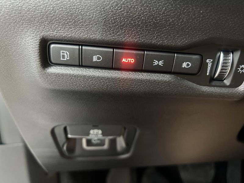 New 2026 Jeep Cherokee Laredo 4x4Image 23