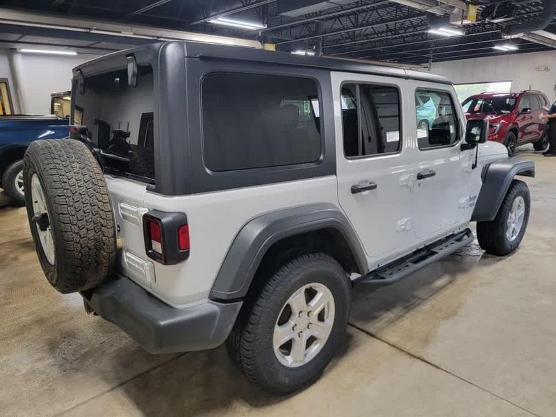 2018 Jeep Wrangler Unlimited Sport S photo 4