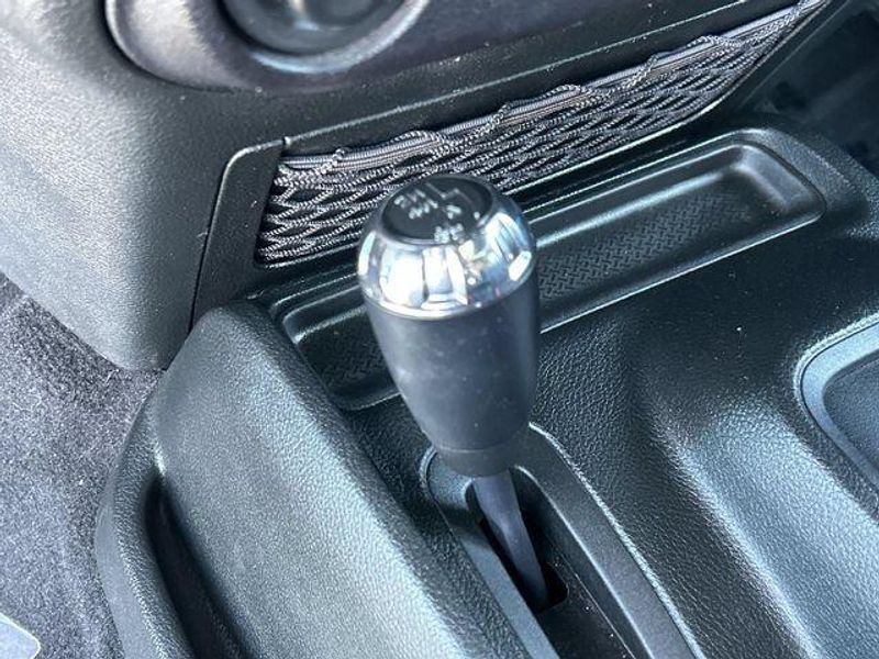 Used 2018 Jeep Wrangler JK Unlimited RubiconImage 28