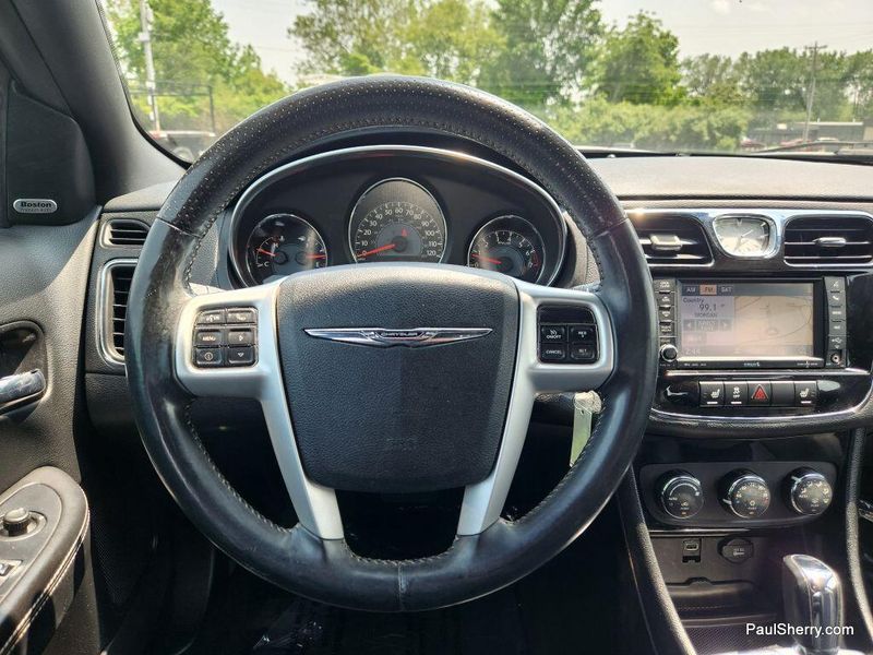 2013 Chrysler 200 Limited SImage 22