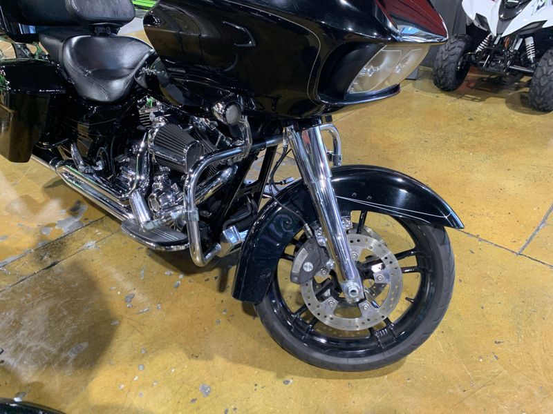 Used 2015 Harley-Davidson ROAD GLIDE SPECIAL Image 16