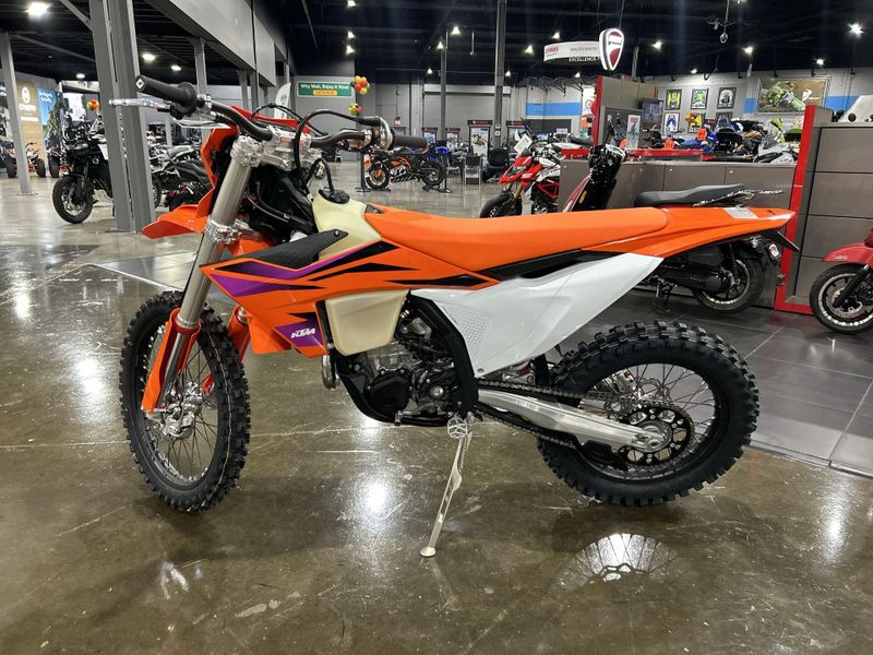 2024 KTM 500 XW-F  in a ORANGE exterior color. Del Amo Motorsports of Redondo Beach (424) 390-7811 delamomotorsports.com 