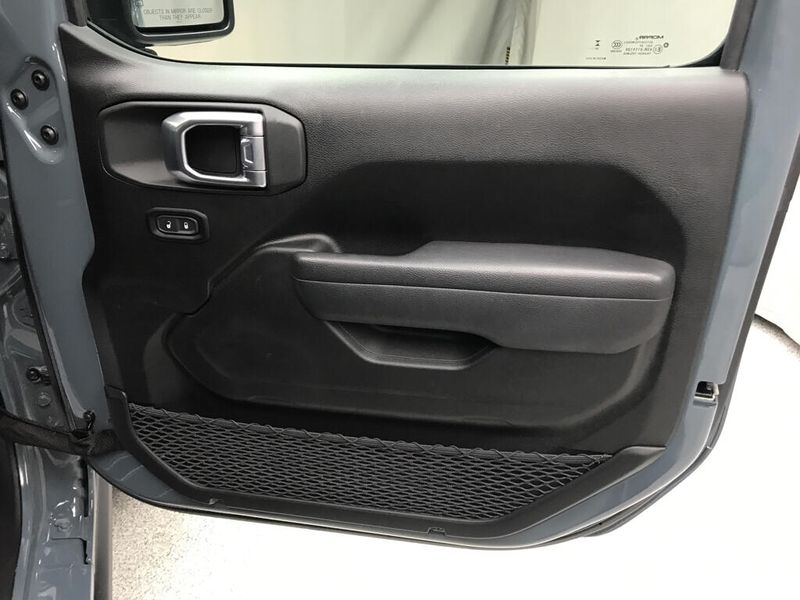 Used 2024 Jeep Gladiator NighthawkImage 15