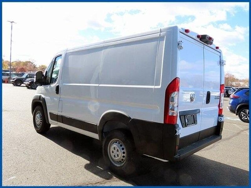 2025 RAM ProMaster Low RoofImage 5