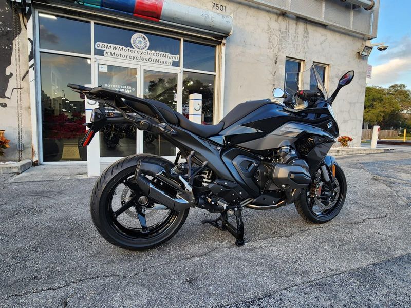 2026 BMW R 1300 RSImage 12
