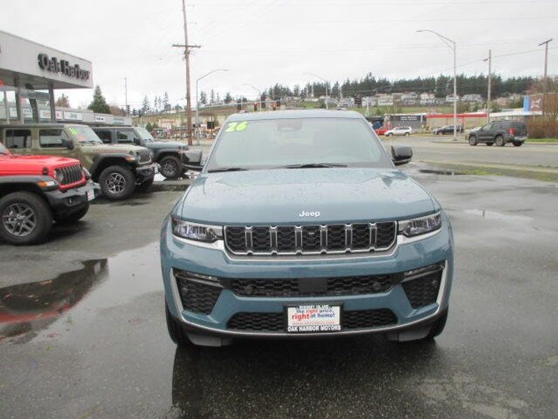 New 2026 Jeep Grand Cherokee Limited 4x4Image 3