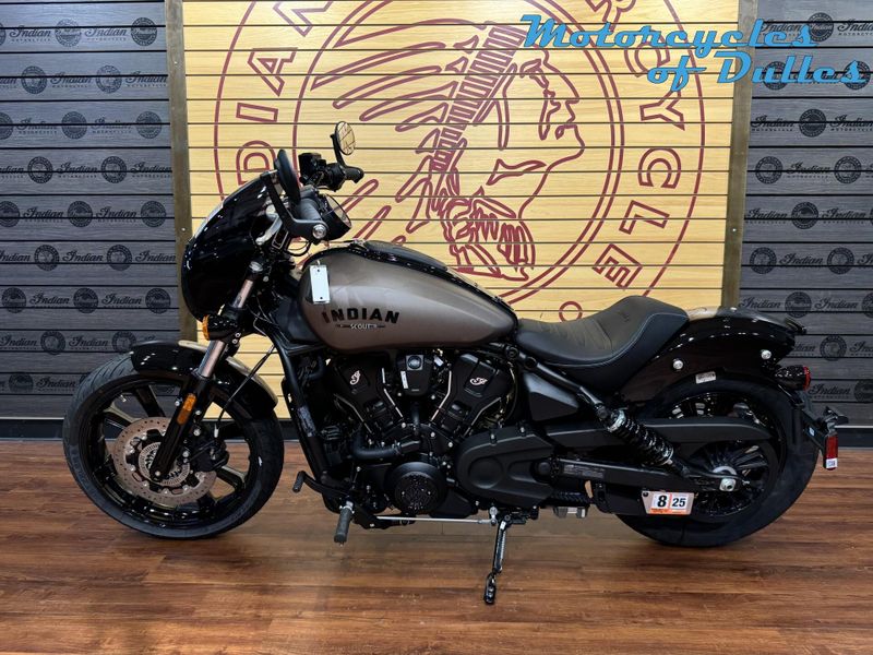 New 2025 Indian Motorcycle Sport Scout Liimited w&sol; Tech Pkg Image 5