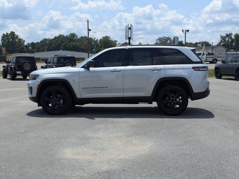 2024 Jeep Grand Cherokee Altitude 4x4Image 6