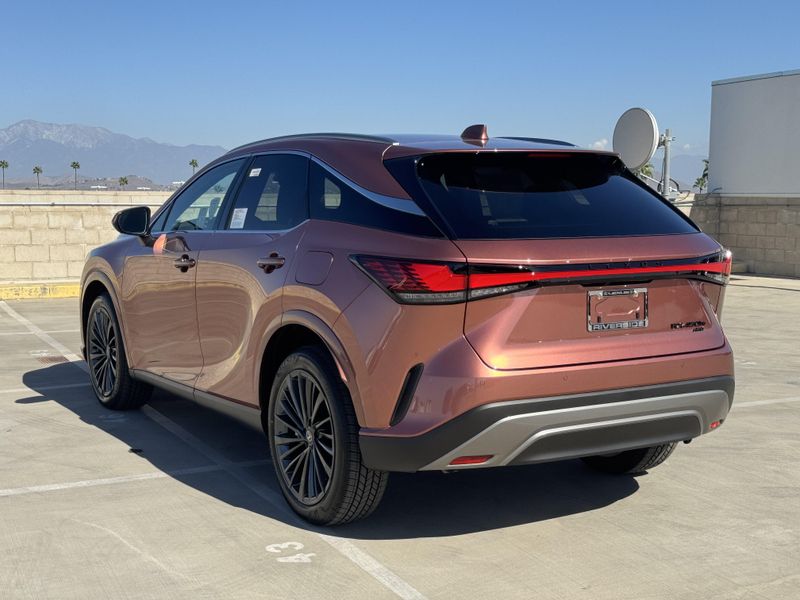 New 2026 Lexus ES 350e PremiumImage 5