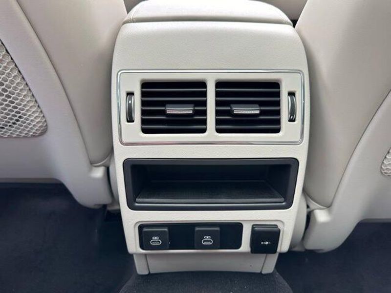 2025 Jaguar F-PACE R-Dynamic S