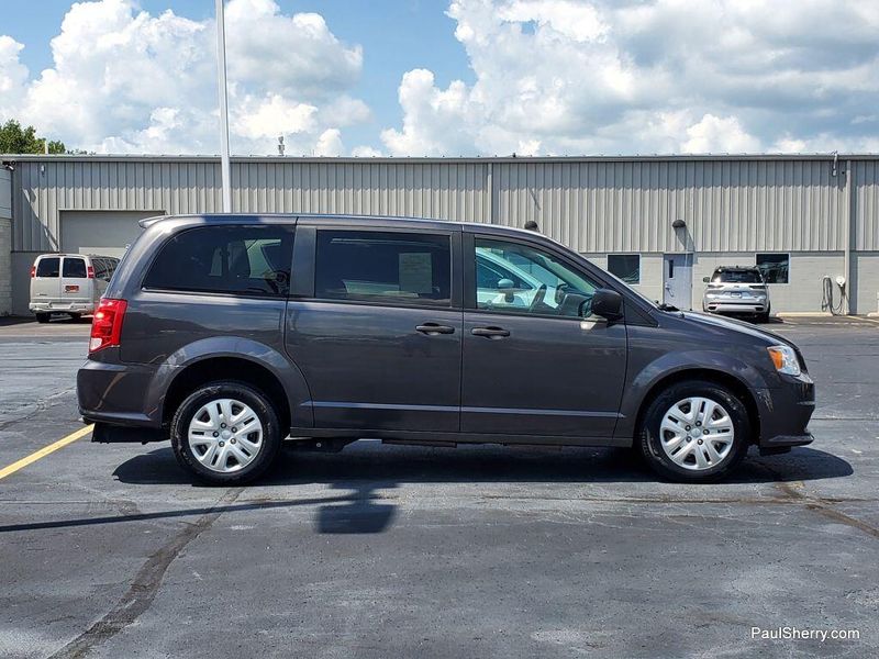 Used 2020 Dodge Grand Caravan SEImage 8