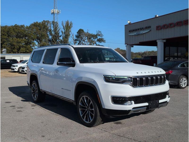 2023 Jeep Wagoneer L Series IIIImage 7