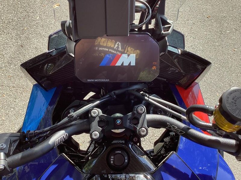 2025 BMW M 1000 XR