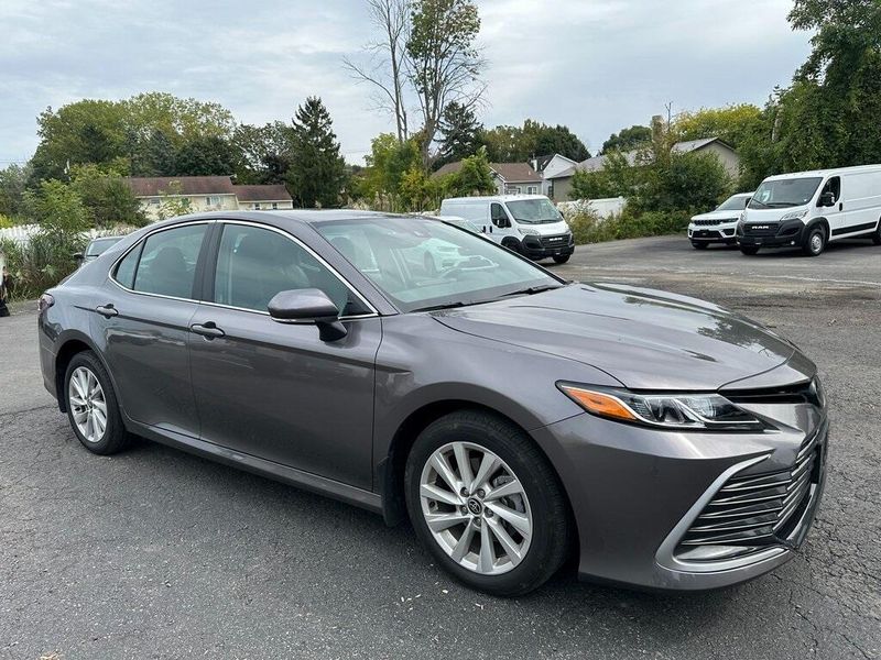 2023 Toyota Camry LEImage 1