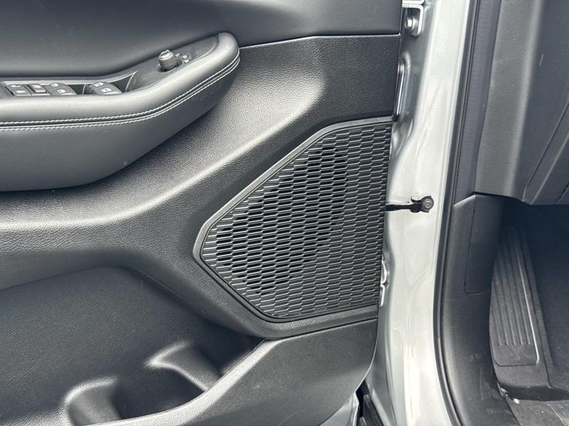 New 2026 Jeep Grand Cherokee L Laredo 4x2