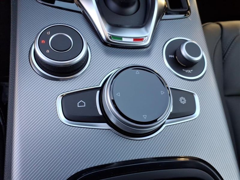 New 2026 Alfa Romeo Stelvio SprintImage 20