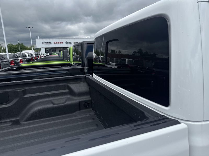 2025 Jeep Gladiator Mojave X 4x4Image 9