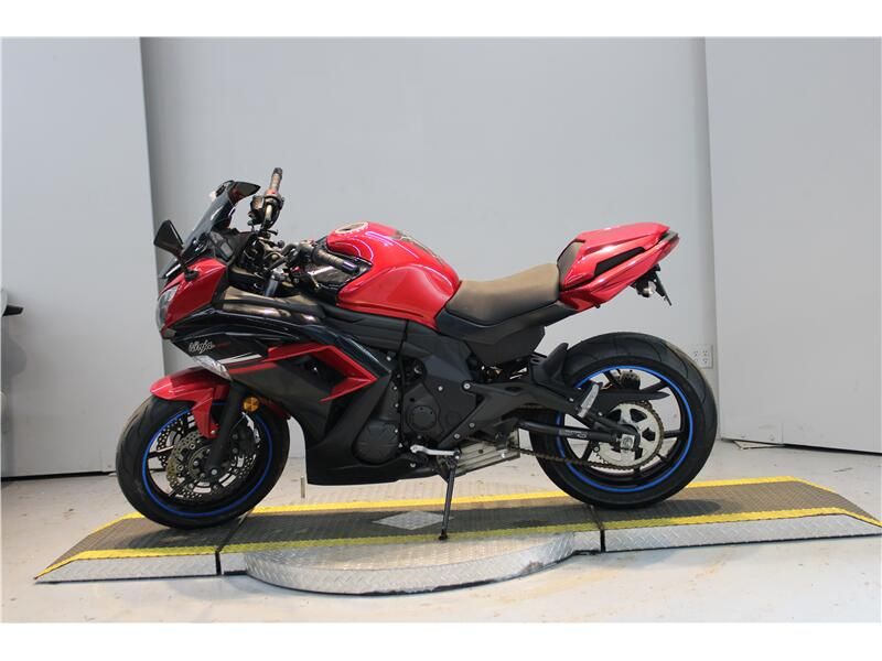Used 2016 Kawasaki NINJA 650 Image 2
