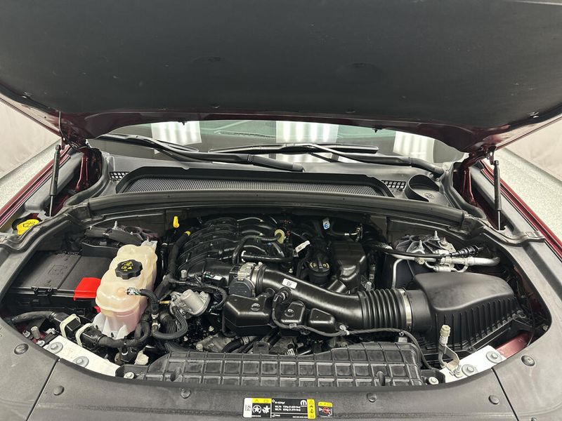 Used 2025 Jeep Grand Cherokee L LimitedImage 30