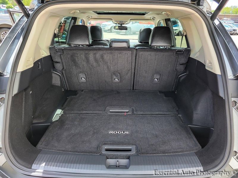 2022 Nissan Rogue SL photo 19