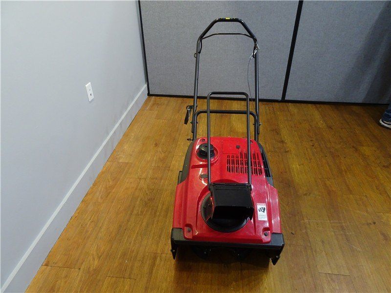 2015 Honda HS720AMA Image 4